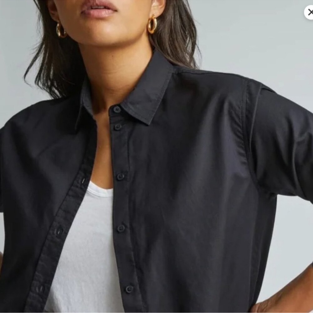 Everlane The Silky Cotton Relaxed Shirt - Size 4 Normcore: Crisp Button Downs - Picture 2 of 2